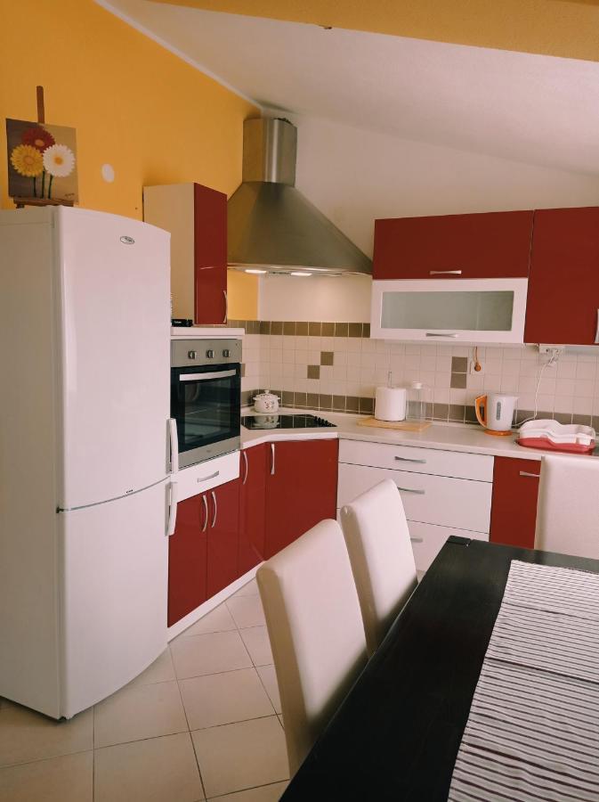 Apartment Silvija Vinišće 외부 사진
