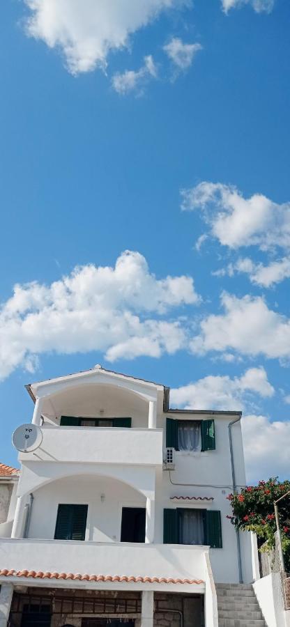 Apartment Silvija Vinišće 외부 사진