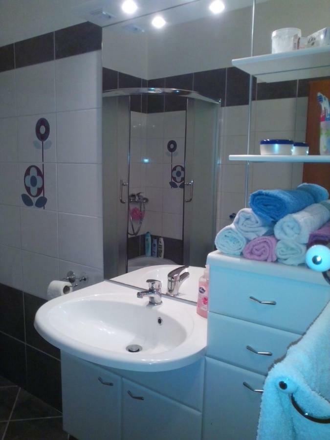 Apartment Silvija Vinišće 외부 사진