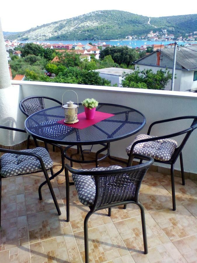 Apartment Silvija Vinišće 외부 사진