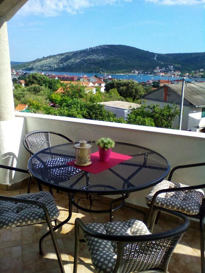 Apartment Silvija Vinišće 외부 사진