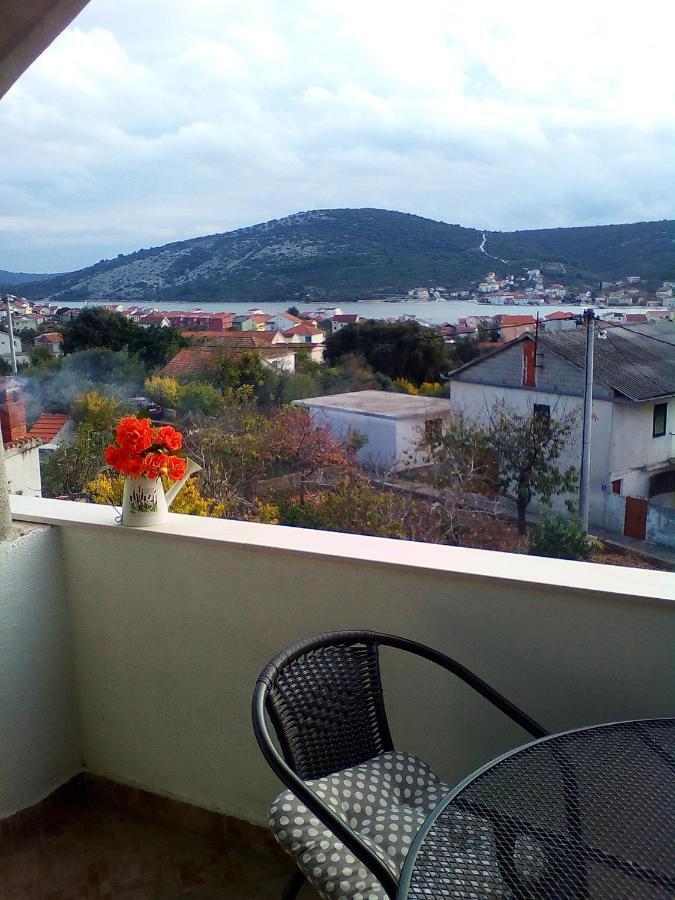 Apartment Silvija Vinišće 외부 사진